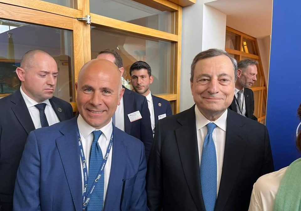 DRAGHI AL PARLAMENTO UE: “L’EUROPA DEVE AVERE CORAGGIO NEL RIVEDERE I SUOI TRATTATI E GARANTIRE UN FUNZIONAMENTO DELLE ISTITUZIONI PIÙ RAPIDO E PRAGMATICO”