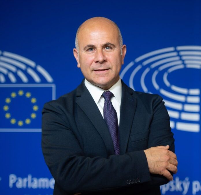 Salvatore De Meo presidente della commissione Affari Costituzionali al parlamento UE
