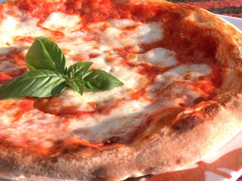 LA PIZZA NAPOLETANA DIVENTA STG, SPECIALITÀ TRADIZIONALE GARANTITA