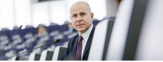 UE, EDUCAZIONE ALIMENTARE NELLE SCUOLE, DE MEO (FI – PPE): “NO A BEVANDE VEGETALI, SÌ A PRODOTTI LOCALI E STAGIONALI”