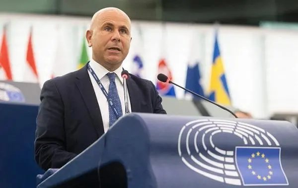 Sicurezza alimentare, ok del Parlamento Ue alla risoluzione. De Meo (Ppe): “Rafforzare il ruolo dei mercati”